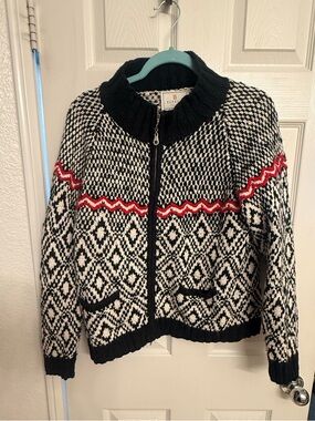 Vintage Express Black & Cream Geometric Zip Cardigan with Red Accent